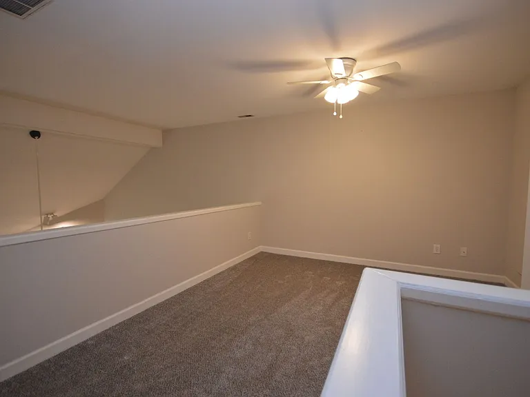 3319 Philmont Dr — Photo 19