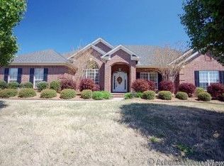 4860 Park Place Dr, Conway, AR 72034