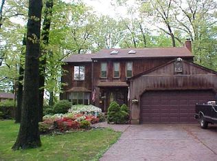 1001 Beechwood Rd, Riverton, NJ 08077