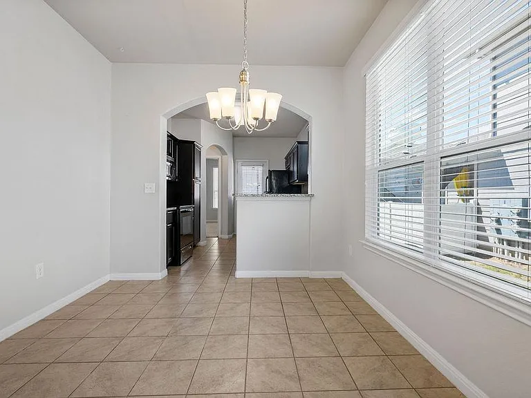 711 Katmai Cir — Photo 11