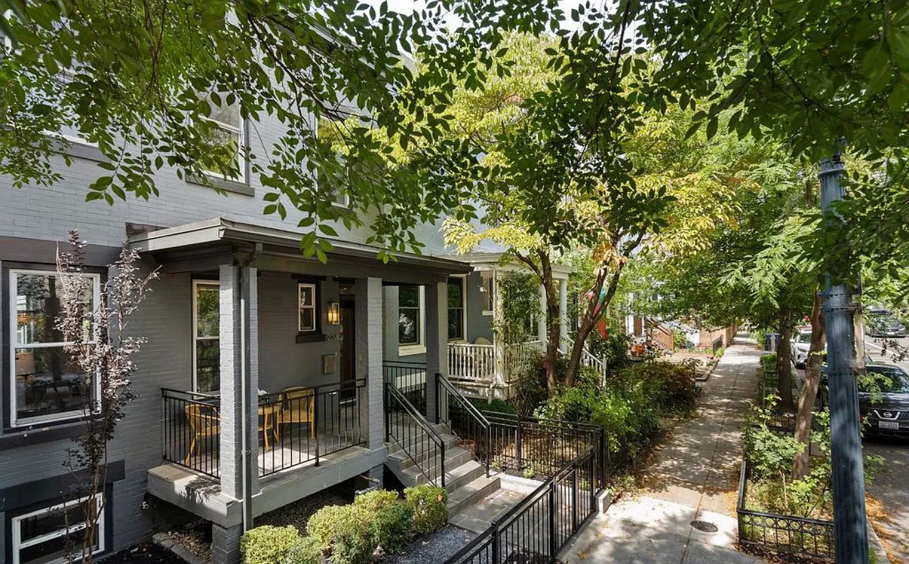 2214 Flagler Pl NW — Photo 3