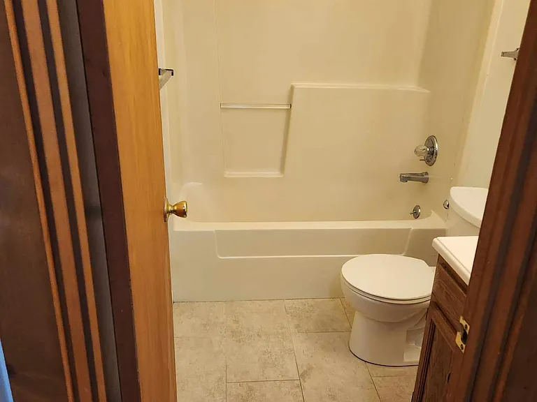 1895 E Shore Dr — Photo 12