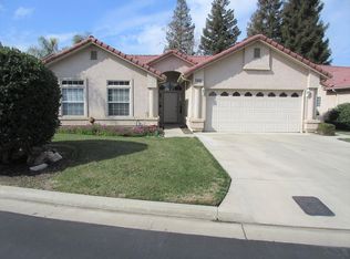 2445 Presidential Dr, Tulare, CA