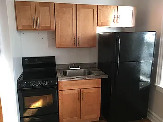 Rented by Realty 2000 Associates Ltd