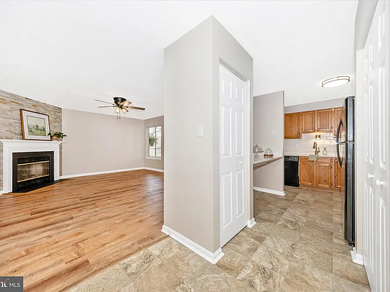 2112 Whitehall Rd #1C — Photo 3
