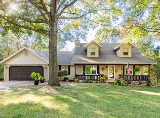 1463 S Oak Hill Ct, Nixa, MO 65714