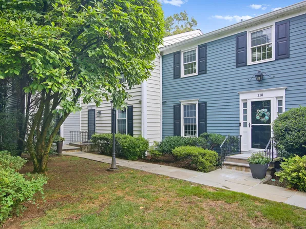 118 Greenwich Hills Drive #118, Greenwich, CT 06831