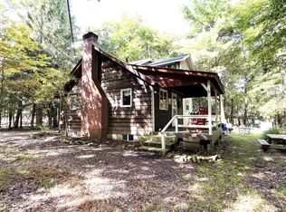 64 Spring St, Lake Harmony, PA 18624