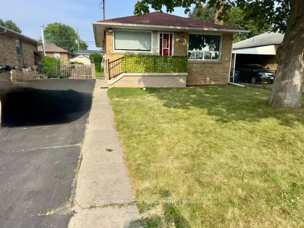 1509 Pharmacy Ave, Toronto, ON M1R 2J7