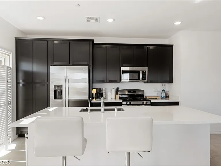 896 Market Grove Ln — Photo 10