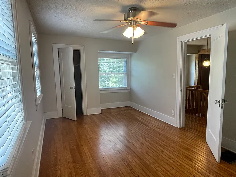 1042 N Amidon Ave — Photo 22
