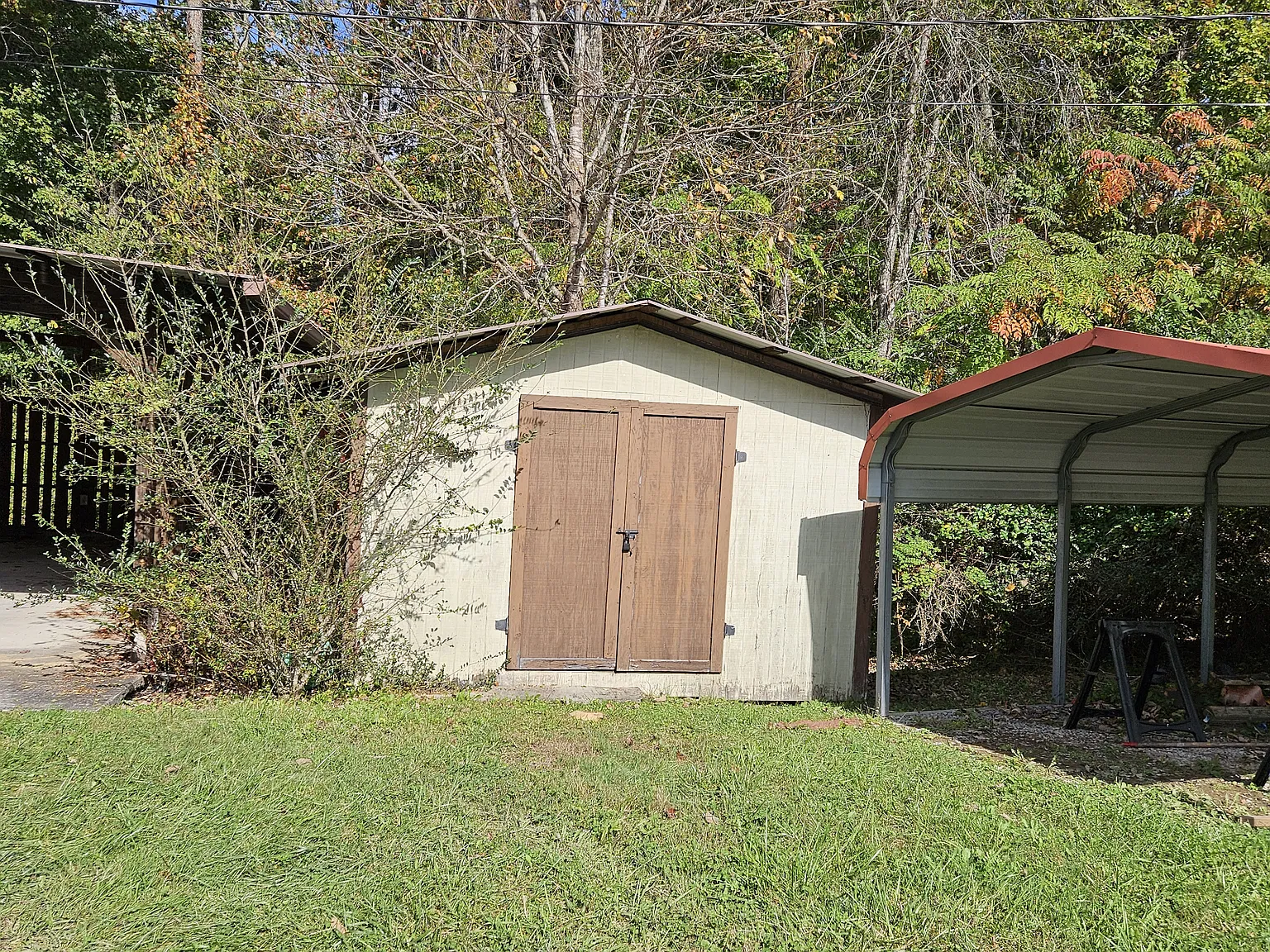 3 bed, 1250 sqft, $1,150 — Photo 2