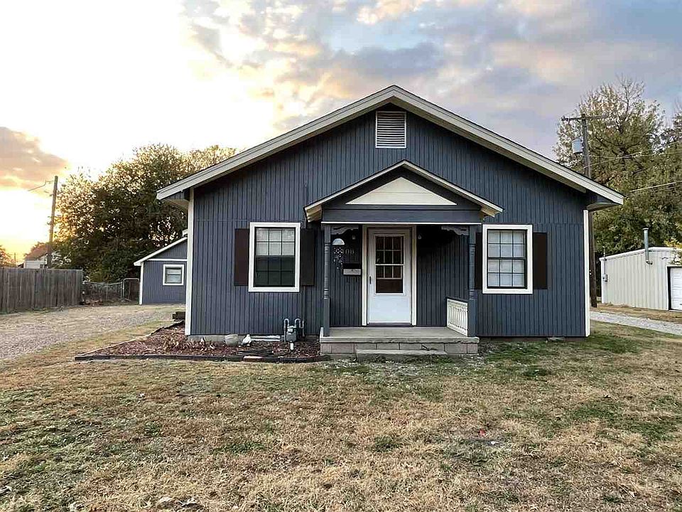 1408 N 4th St, Ponca City, OK 74601 | Zillow