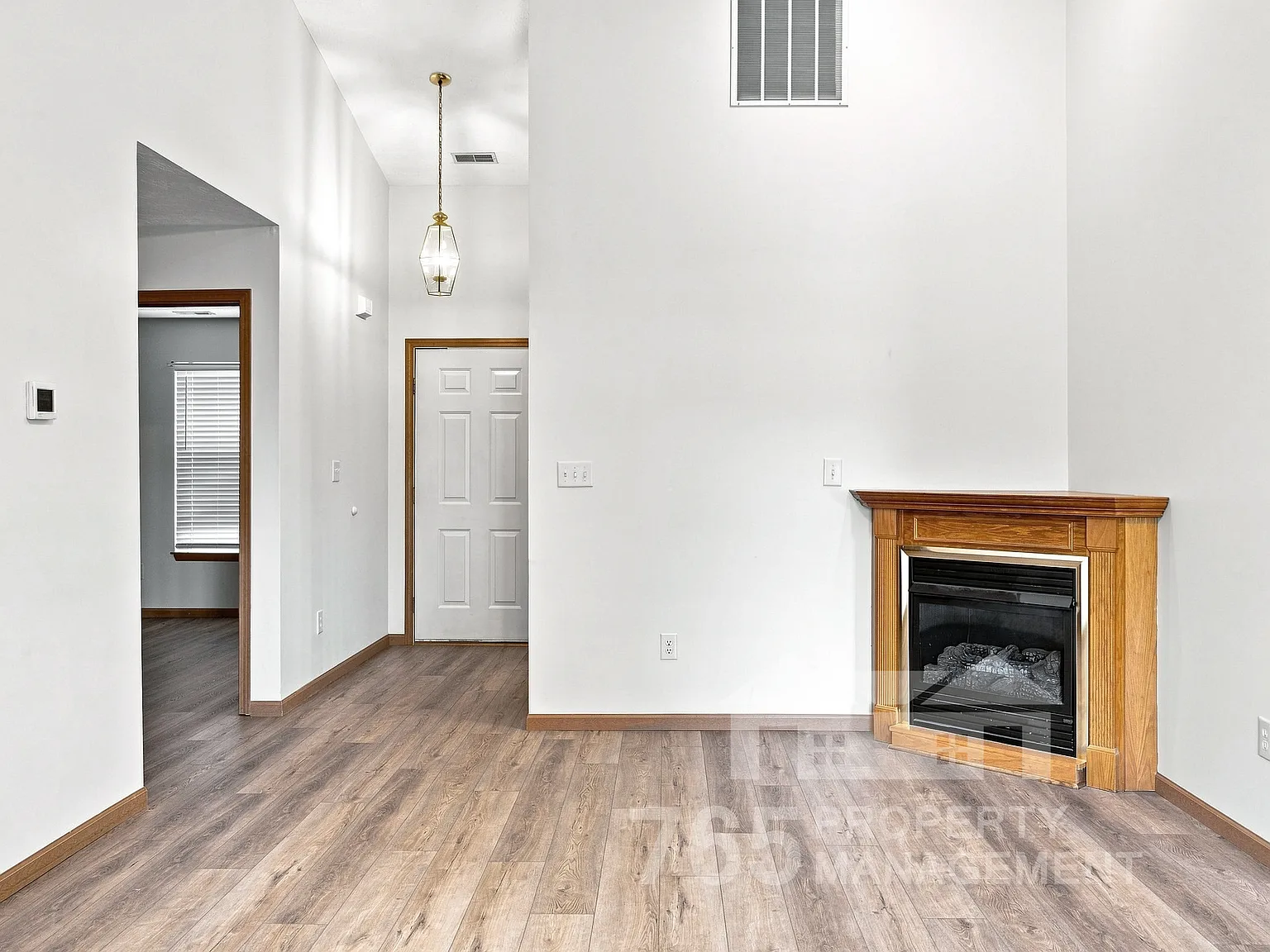 3 bed, 1135 sqft, $1,650 — Photo 2