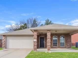 746 Lentisco Dr, Lancaster, TX 75146