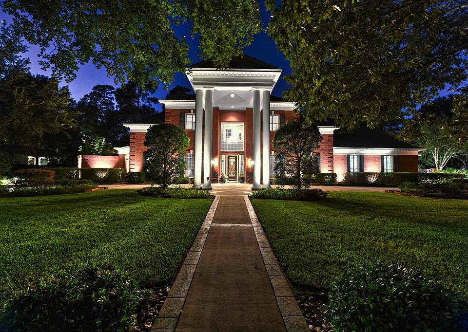1st image of 23 Enchanted Woods Dr