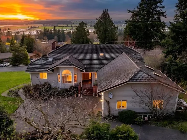 17290 Soundview Road, Mount Vernon, WA 98274