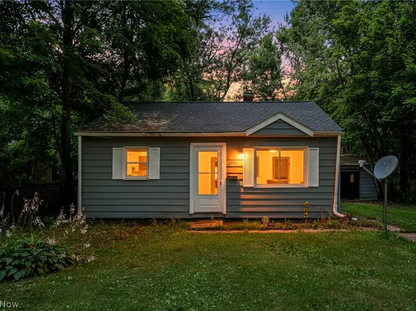 1276 Frederick Blvd, Akron, OH 44320