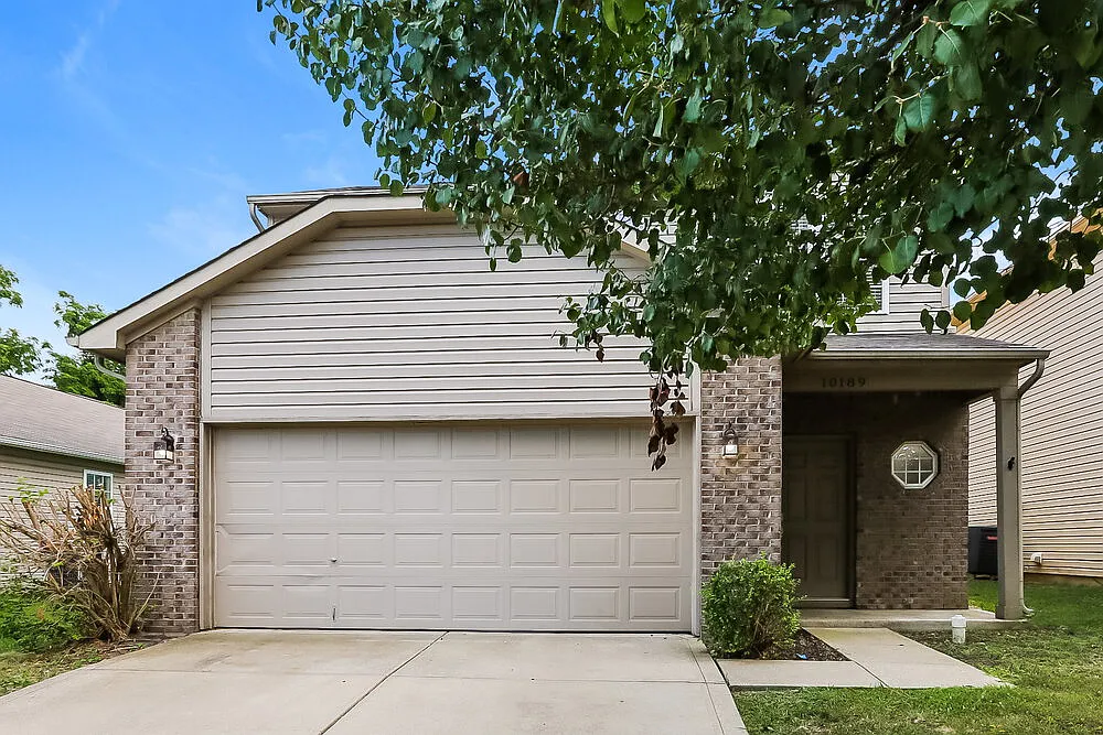 3 bed, 2.5 bath, 1728 sqft, $2,020 — Photo 1