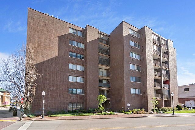 1st image of 11 W Green St APT 503