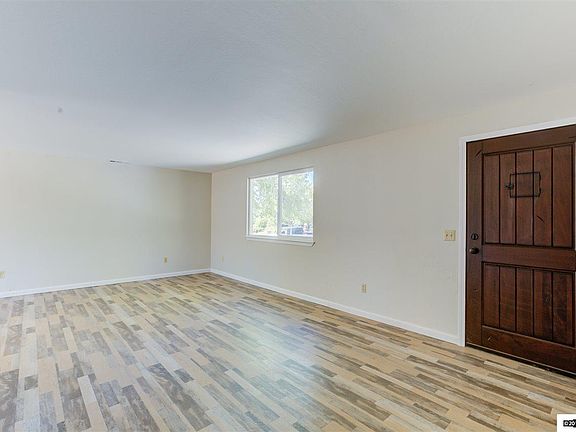 3rd image of 1293 Franklin Ln