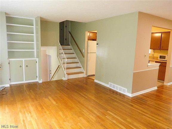 5th image of 24336 Noreen Dr