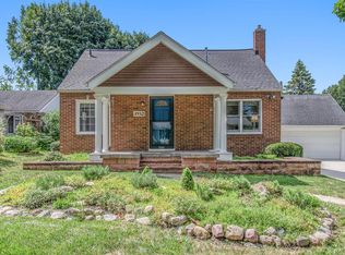 1932 Camelot Rd, Ann Arbor, MI 48104