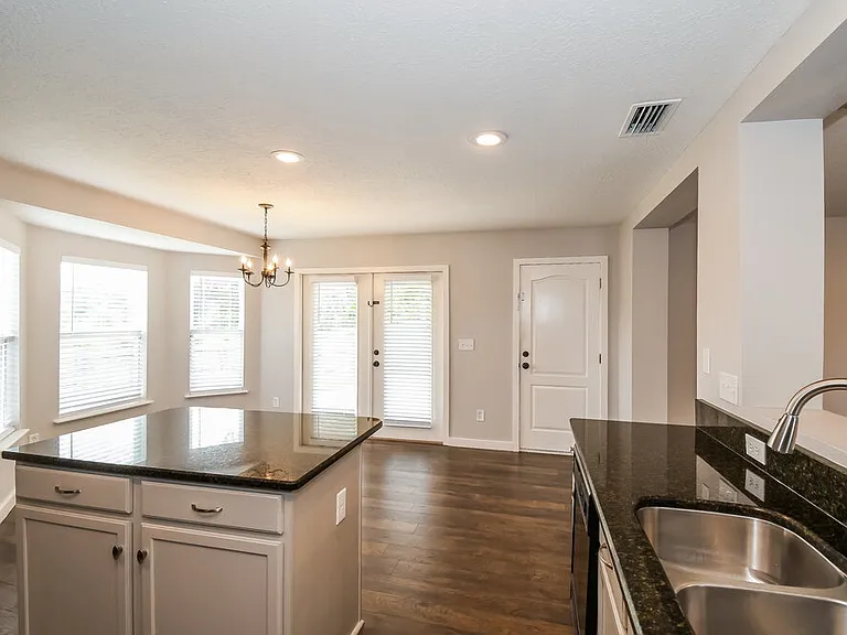 2139 Fresco Dr — Photo 9
