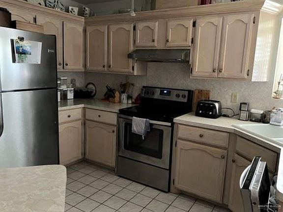 4th image of 1115 W Stubbs St