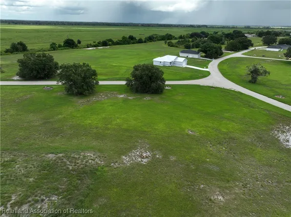 7008 Golf Club Dr, Sebring, FL 33876