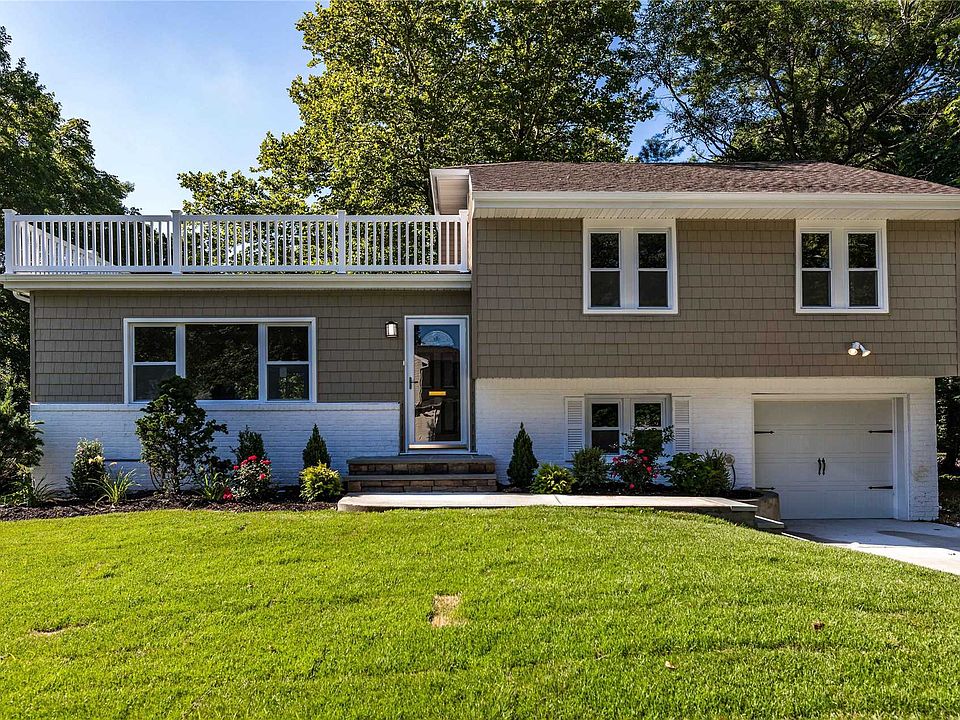 1st image of 17 Frances Dr