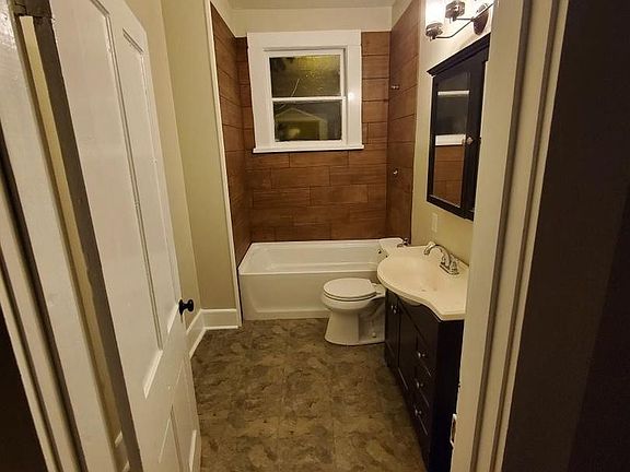 5th image of 202 E Ratcliff St