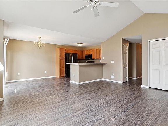 3rd image of 12210 Chesapeake Cir