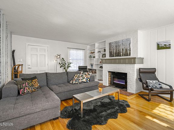 5th image of 68 Sunnyside Dr