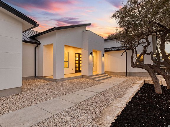 4th image of 783 Maximino Ridge