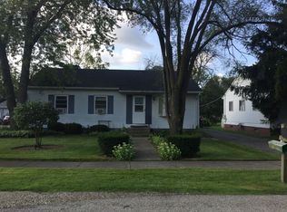 917 Wilson Ct, Zion, IL 60099