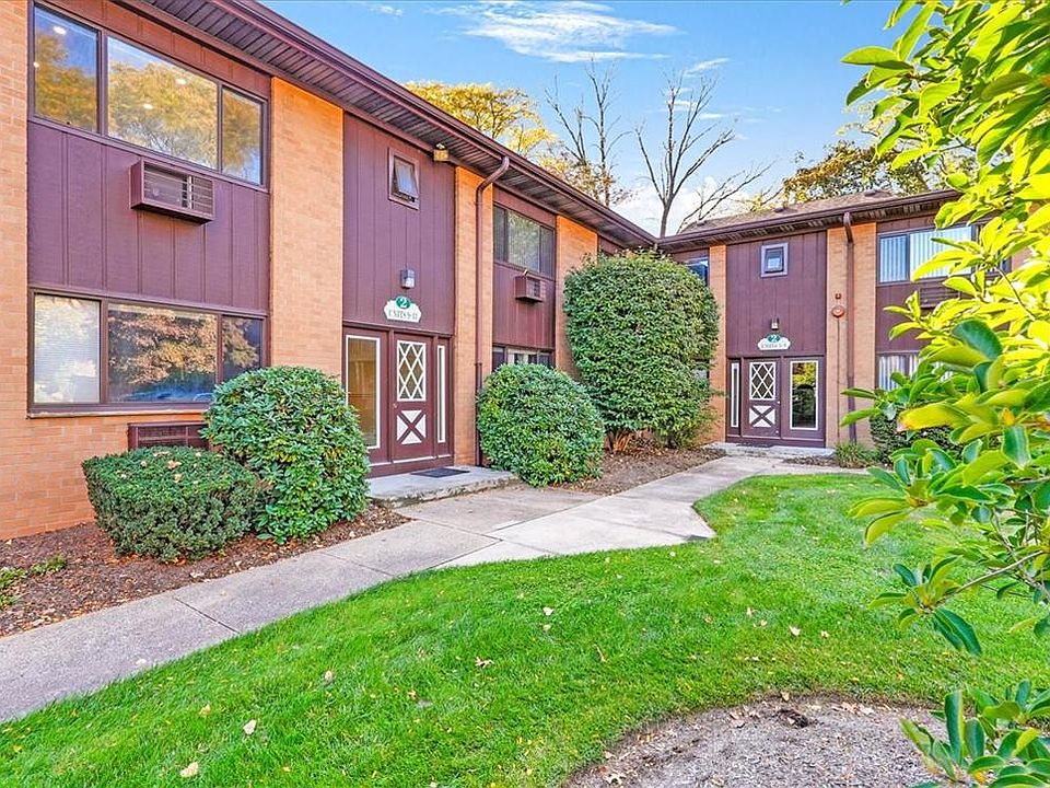 1st image of 2 W Lawrence Park Drive #11