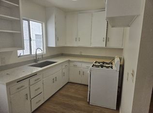 7228-32 Alabama Ave., Canoga Park, CA 91303