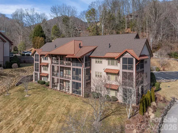 1650 Country Club Dr #C302, Maggie Valley, NC 28751