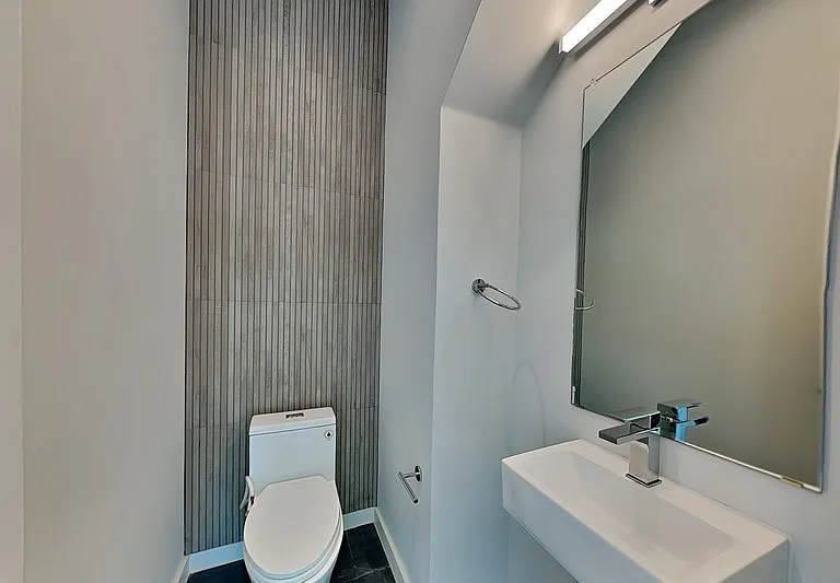 904 Blackland Ct — Photo 13