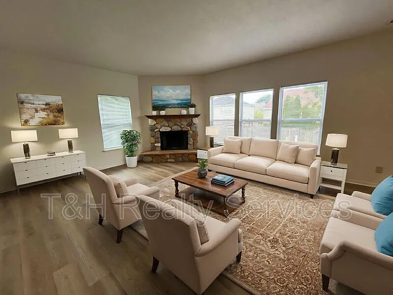 3 bed, 2.5 bath, 2968 sqft, $2,250 — Photo 2