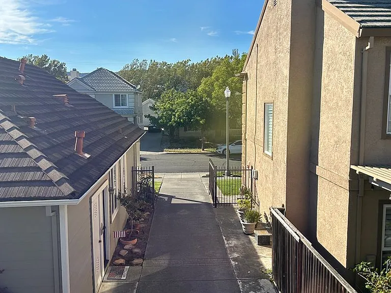 5276 Trophy Dr #B — Photo 12