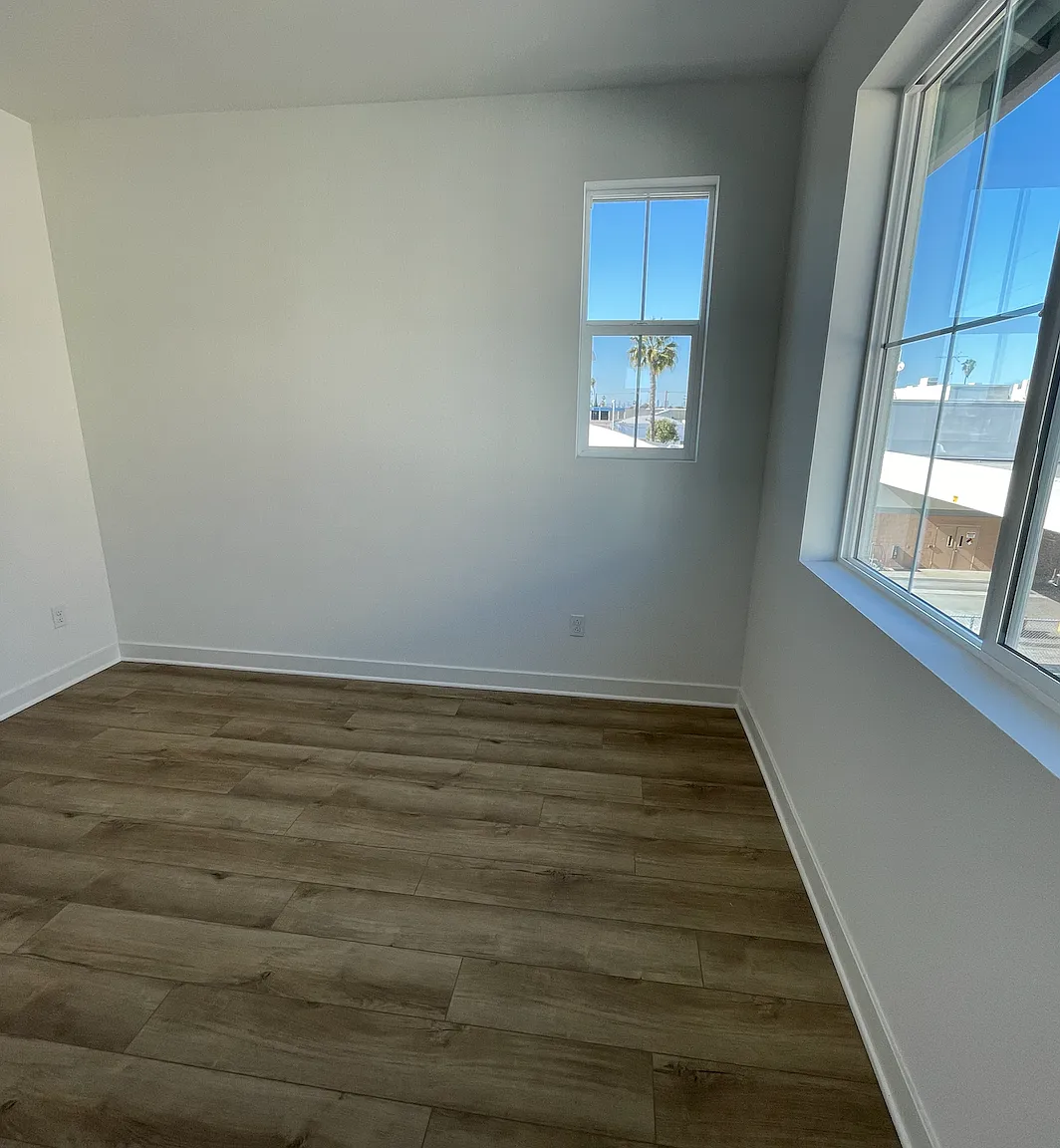 3 bed, 1320 sqft, $4,800 — Photo 2