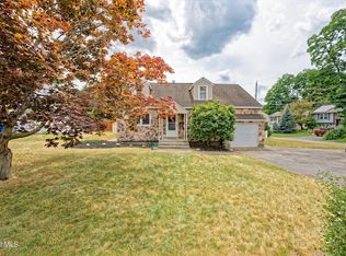 2834 Halsey Dr, Schenectady, NY 12304