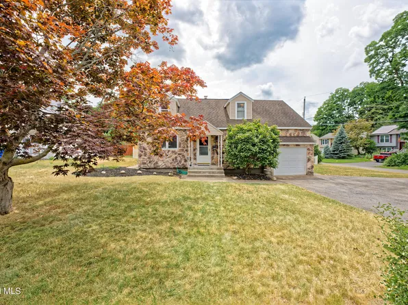 2834 Halsey Drive, Schenectady, NY 12304