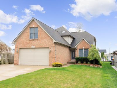 37965 Circle Dr, Harrison Township, MI, 48045