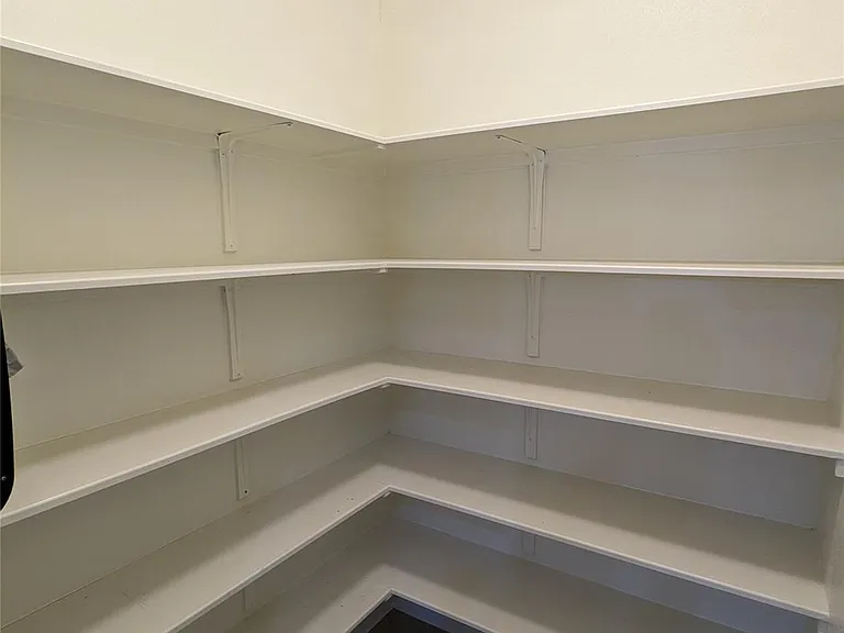 313 Summer Pointe Dr — Photo 28