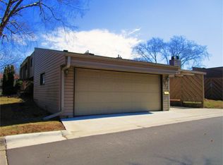 1126 Prairie Meadow Ct, Waterloo, IA 50701