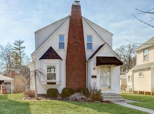 957 Palmer Rd, Columbus, OH 43212