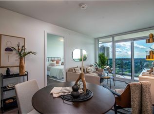 19 Erskine Ave #810, Toronto, ON M4P 1Y5